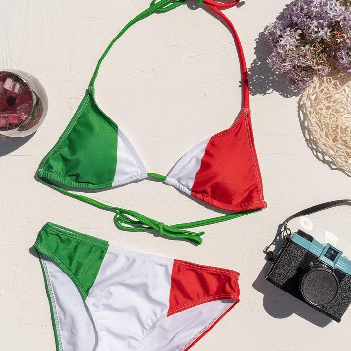 Top bikini con bandiera dell'Italia 